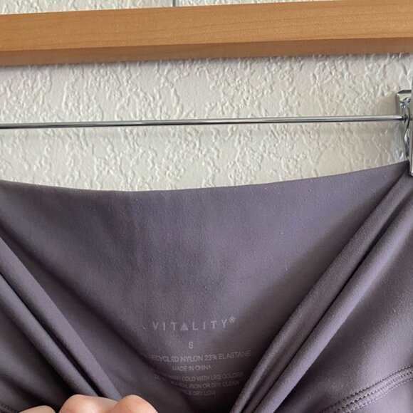 Vitality Cloud II Scoop Bra & Volley Short Concrete - Picture 7 of 7